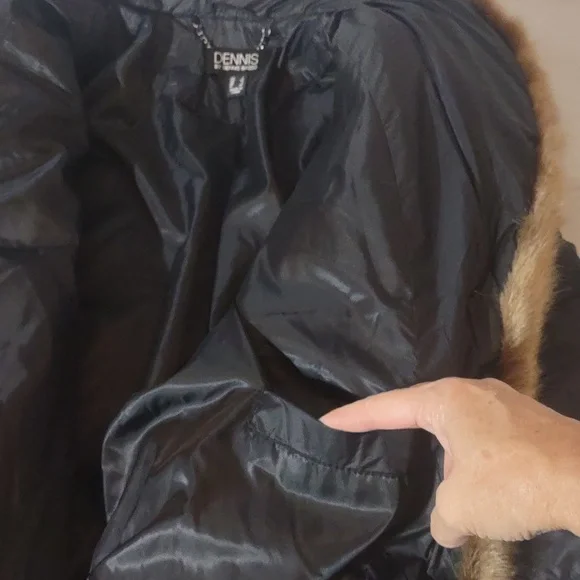 Dennis by Dennis Basso black quilted puffer jacket with faux fur trim EUC - Picture 11 of 16